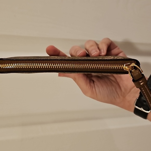 Coach Corner Zip Wristlet with Snowflake Print - Picture 6 of 10